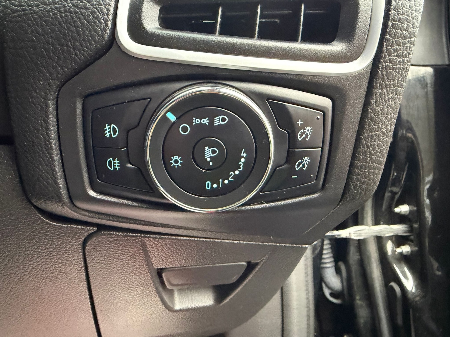 Used Ford Focus 2013 for sale - 76565237: Photo 12