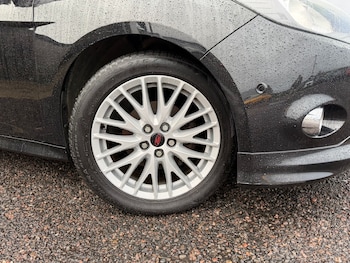 Used Ford Focus 2013 for sale - 76565237: Photo