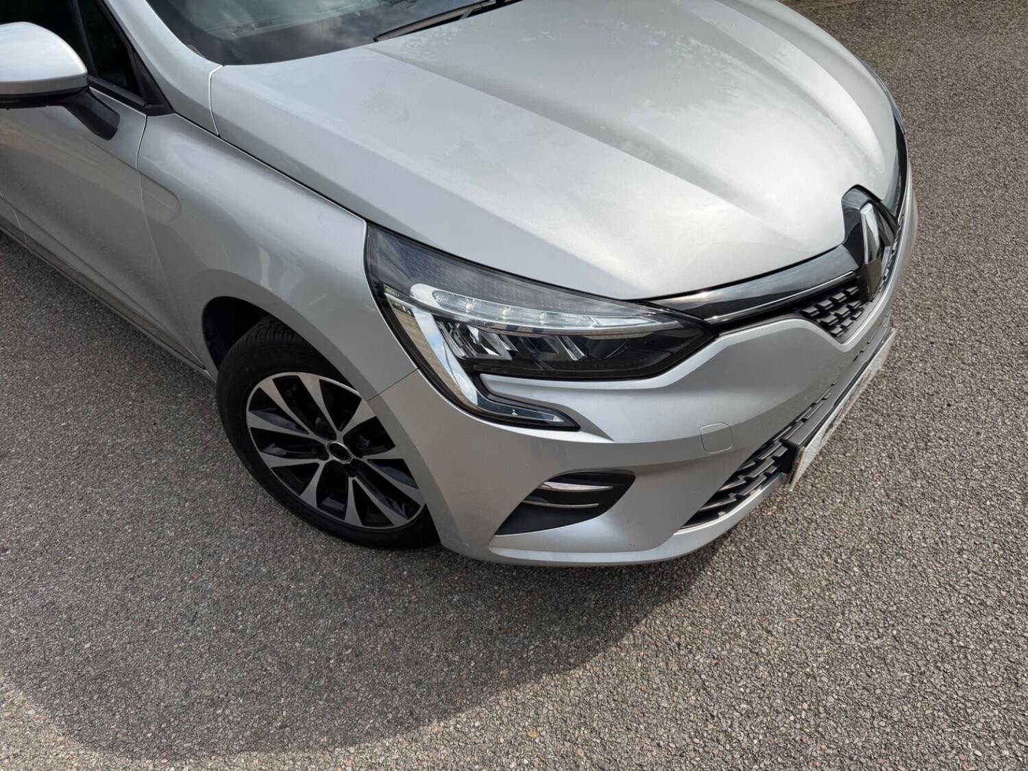 Used Renault Clio 2020 for sale - 76006407: Photo 2