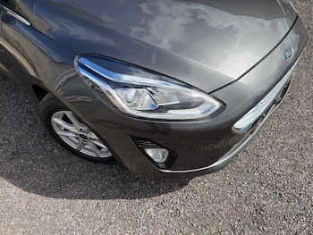 Used Ford Fiesta 2017 for sale - 78883790: Photo