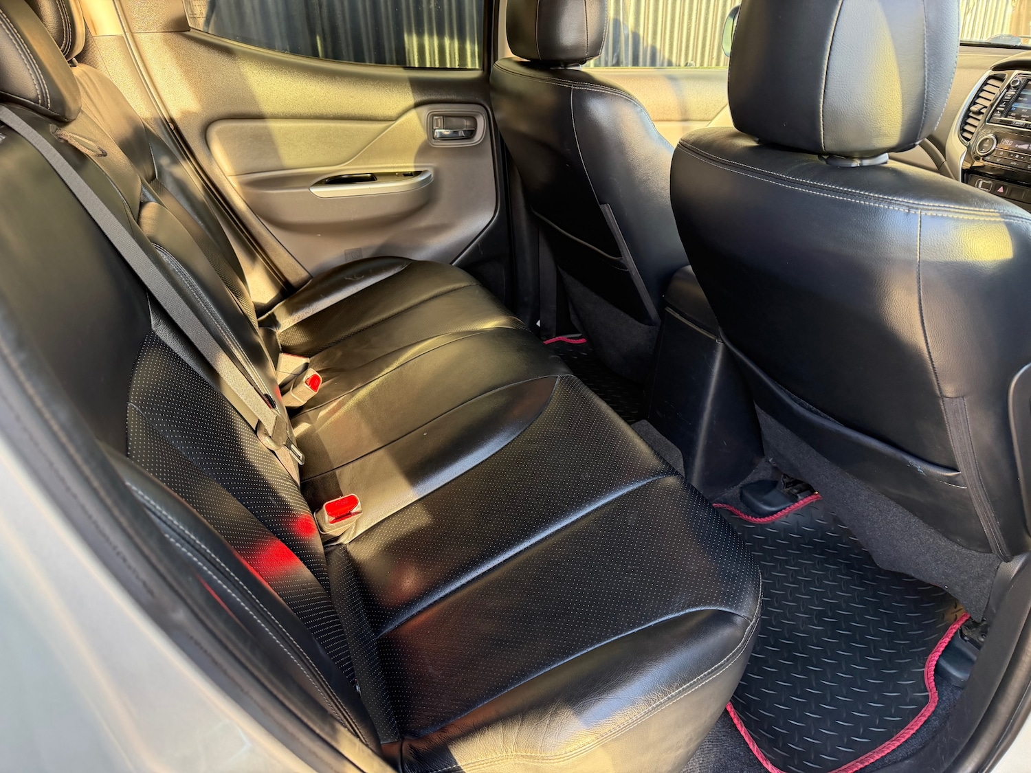 Used Mitsubishi L200 2017 for sale - 77000981: Photo 16