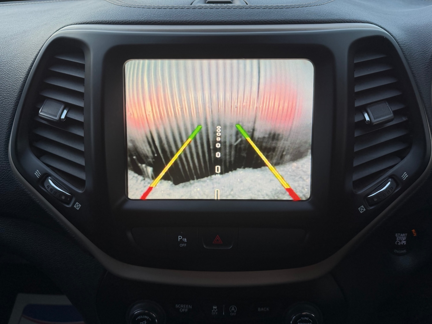 Used Jeep Cherokee 2015 for sale - 77516028: Photo 20