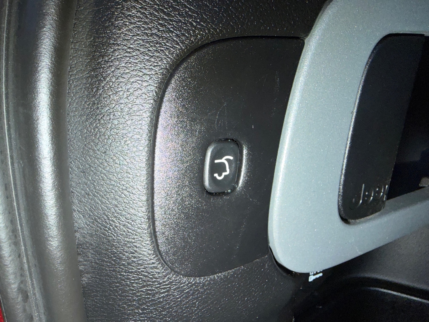 Used Jeep Cherokee 2015 for sale - 77516028: Photo 25