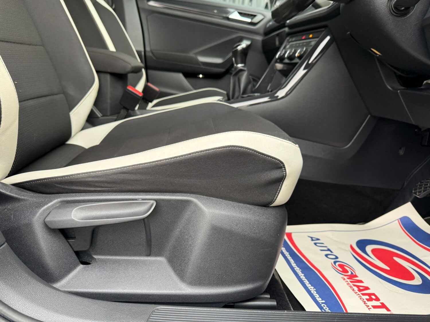 Used Volkswagen T-Roc 2018 for sale - 76193126: Photo 14