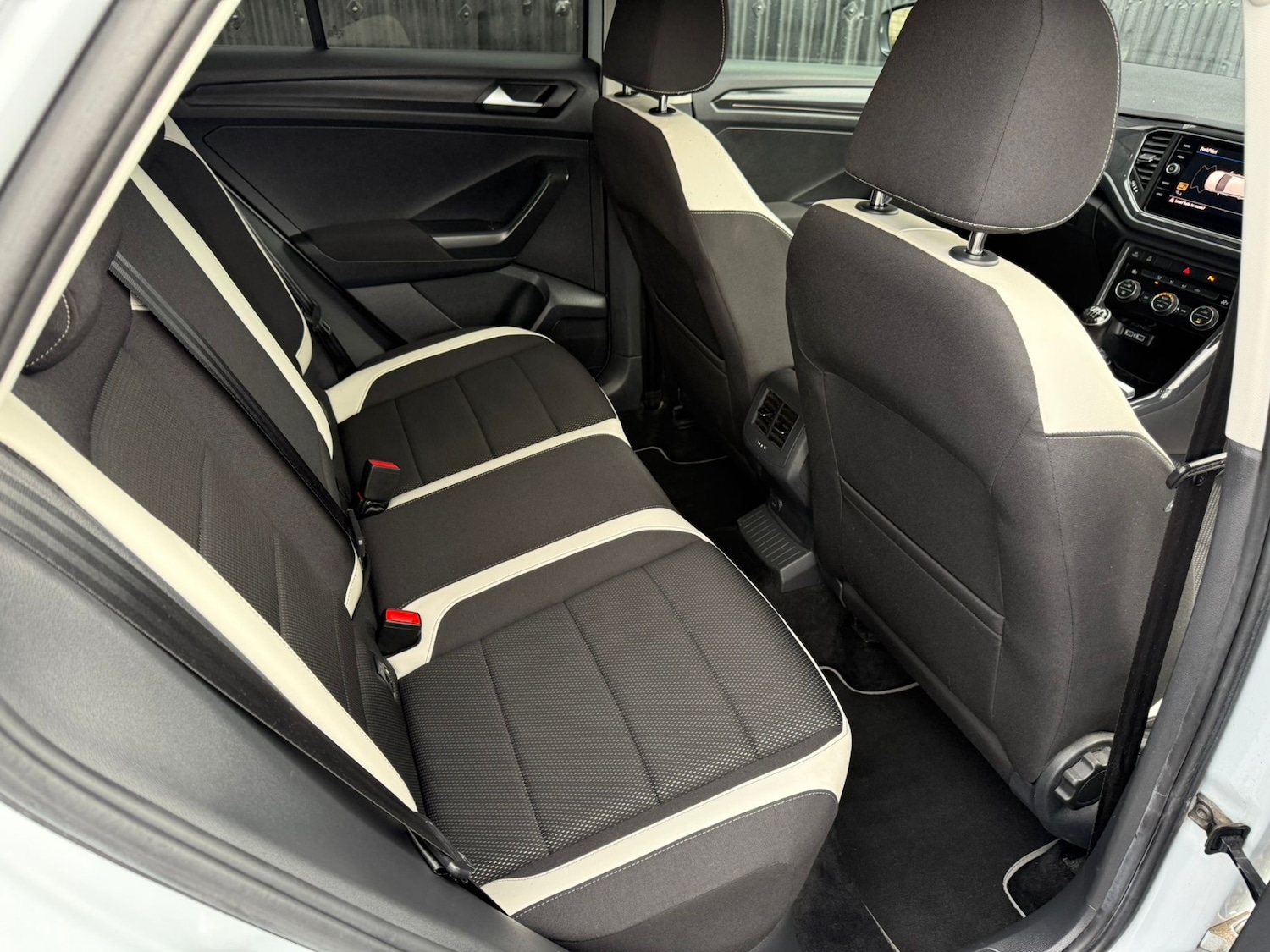 Used Volkswagen T-Roc 2018 for sale - 76193126: Photo 22