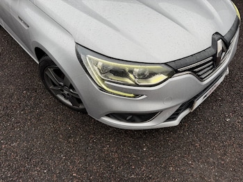 Used Renault Megane 2017 for sale - 77033064: Photo