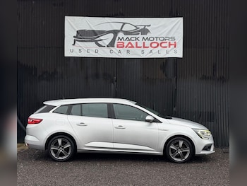 Used Renault Megane 2017 for sale - 77033064: Photo