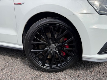 Used Volkswagen Polo 2016 for sale - 78326011: Photo