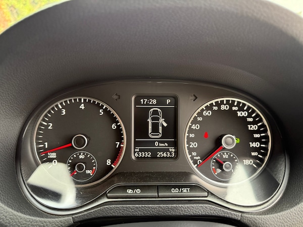 Used Volkswagen Polo 2013 for sale - 75653315: Photo 17