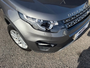 Used Land Rover Discovery Sport 2017 for sale - 79042745: Photo