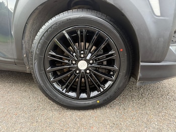 Used Hyundai KONA 2018 for sale - 75702414: Photo