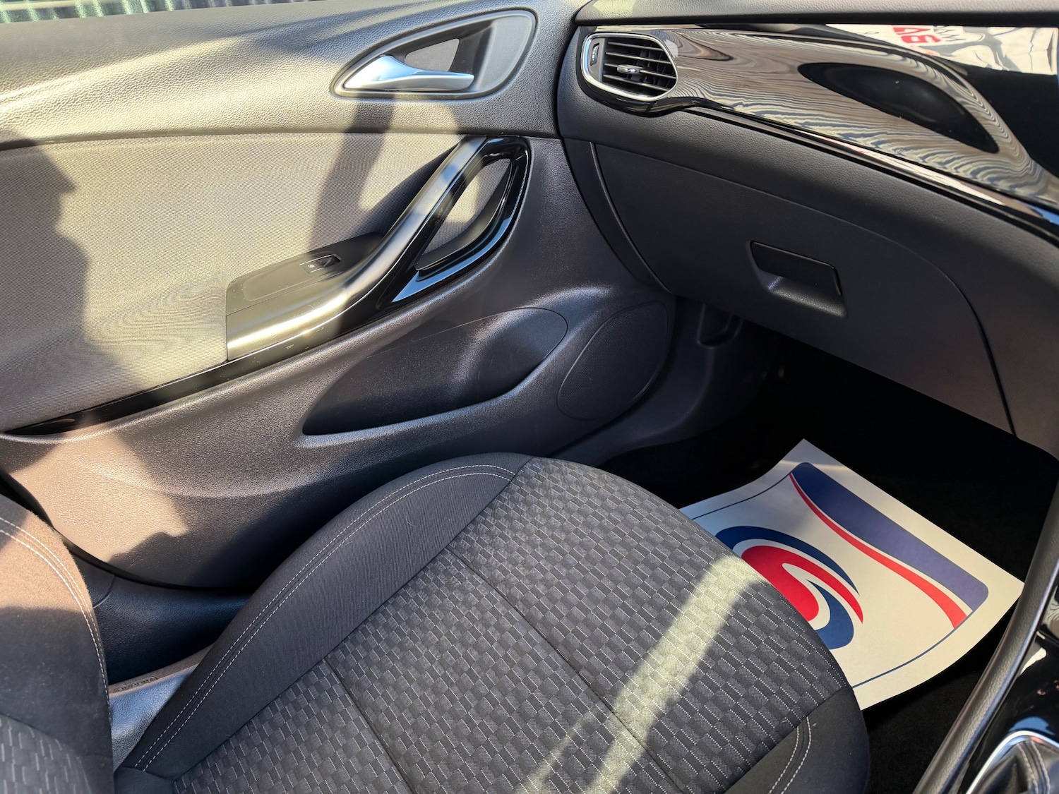 Used Vauxhall Astra 2017 for sale - 77000903: Photo 21