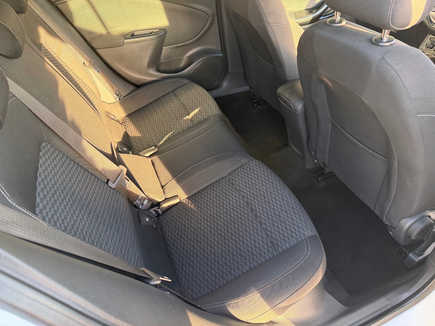 Used Vauxhall Astra 2017 for sale - 77000903: Photo 22