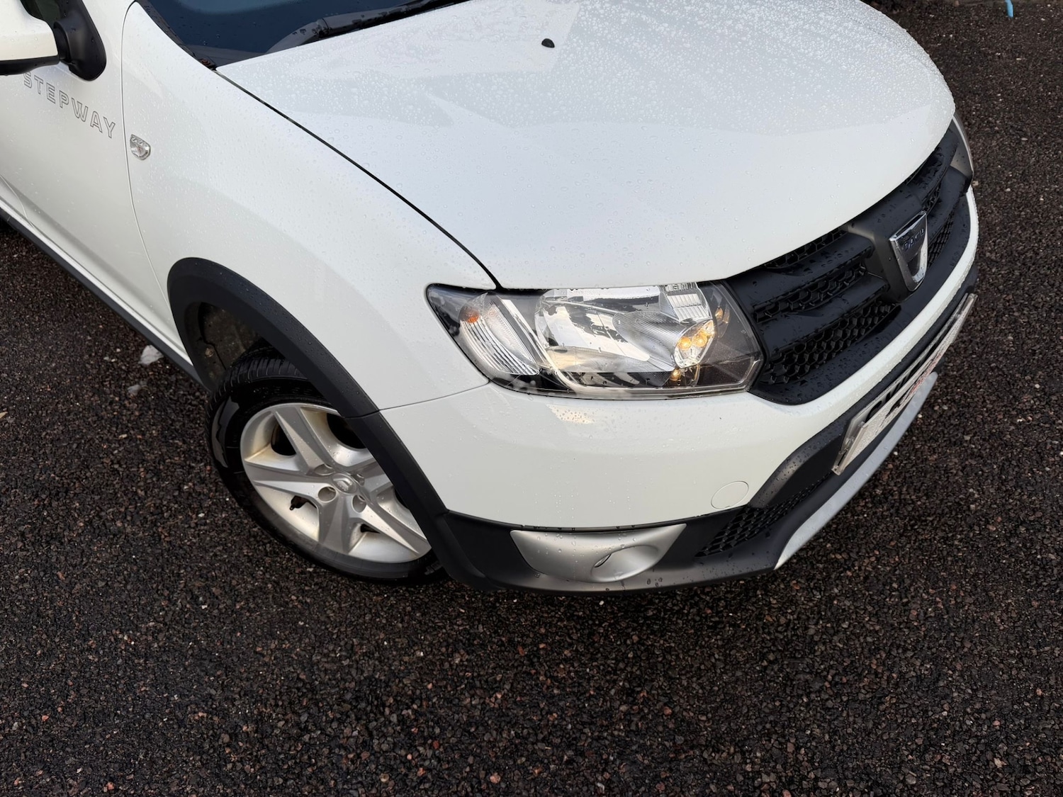 Used Dacia Sandero Stepway 2015 for sale - 76565216: Photo 2