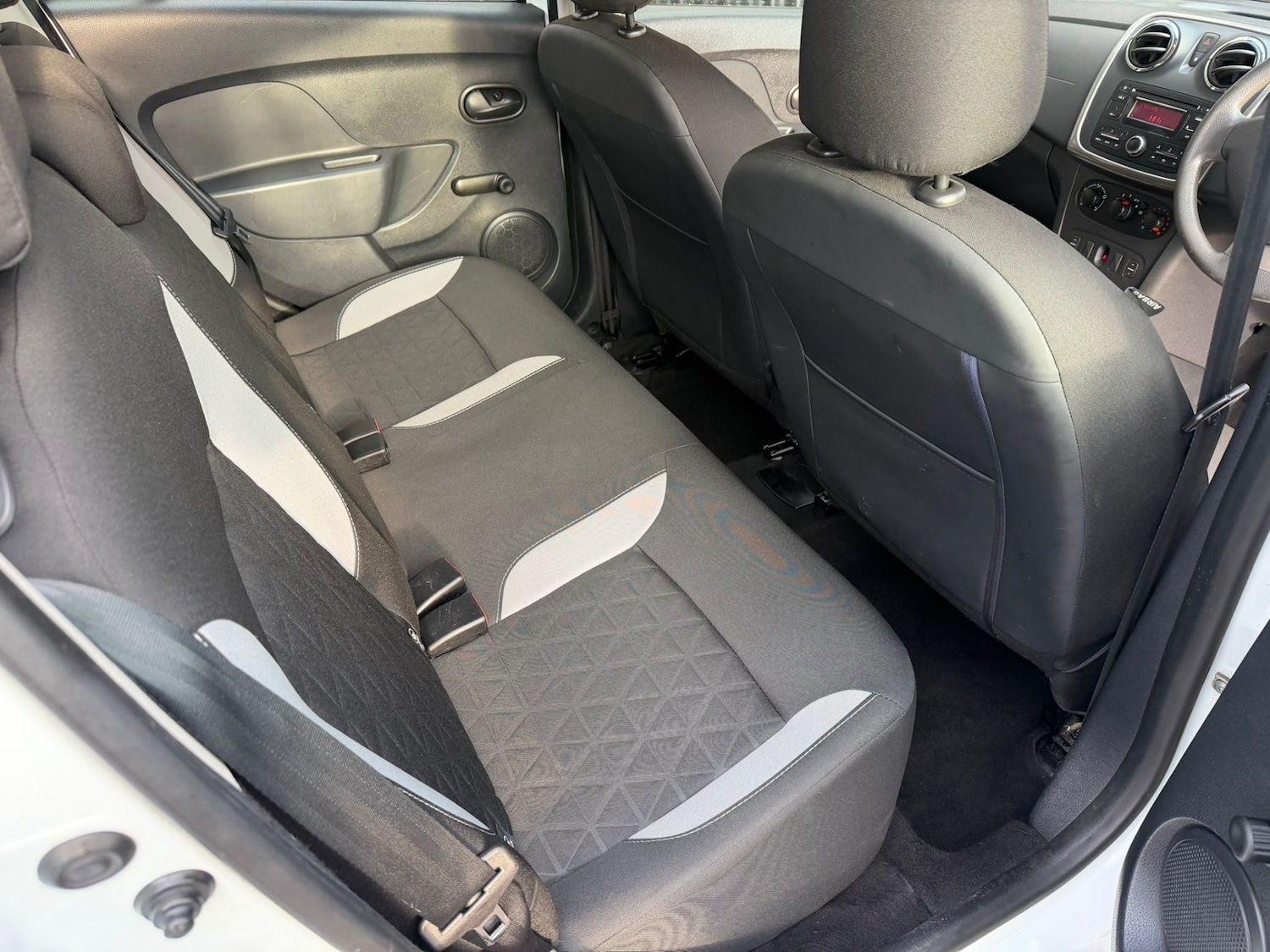 Used Dacia Sandero Stepway 2015 for sale - 76565216: Photo 20