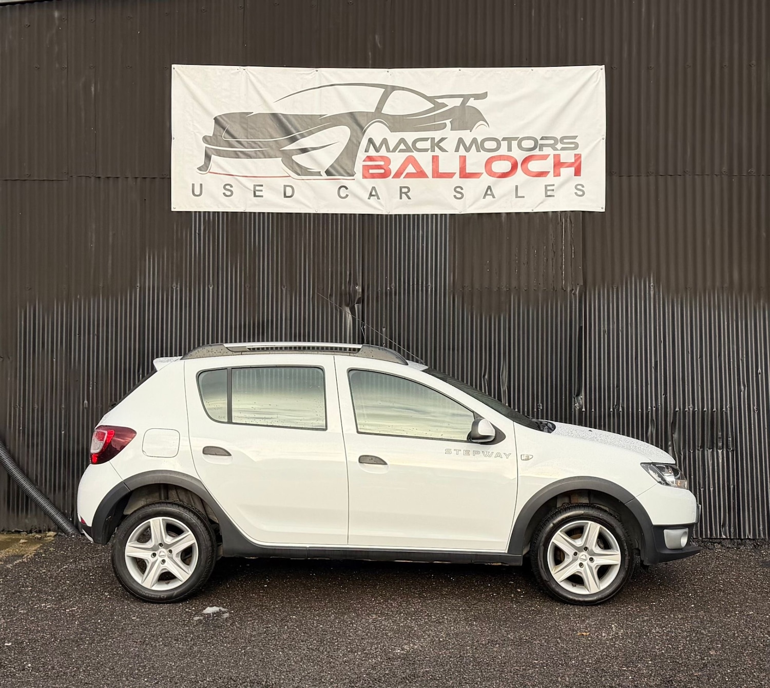 Used Dacia Sandero Stepway 2015 for sale - 76565216: Photo 4