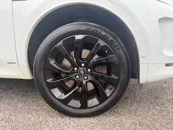 Used Land Rover Discovery Sport 2019 for sale - 79580445: Photo