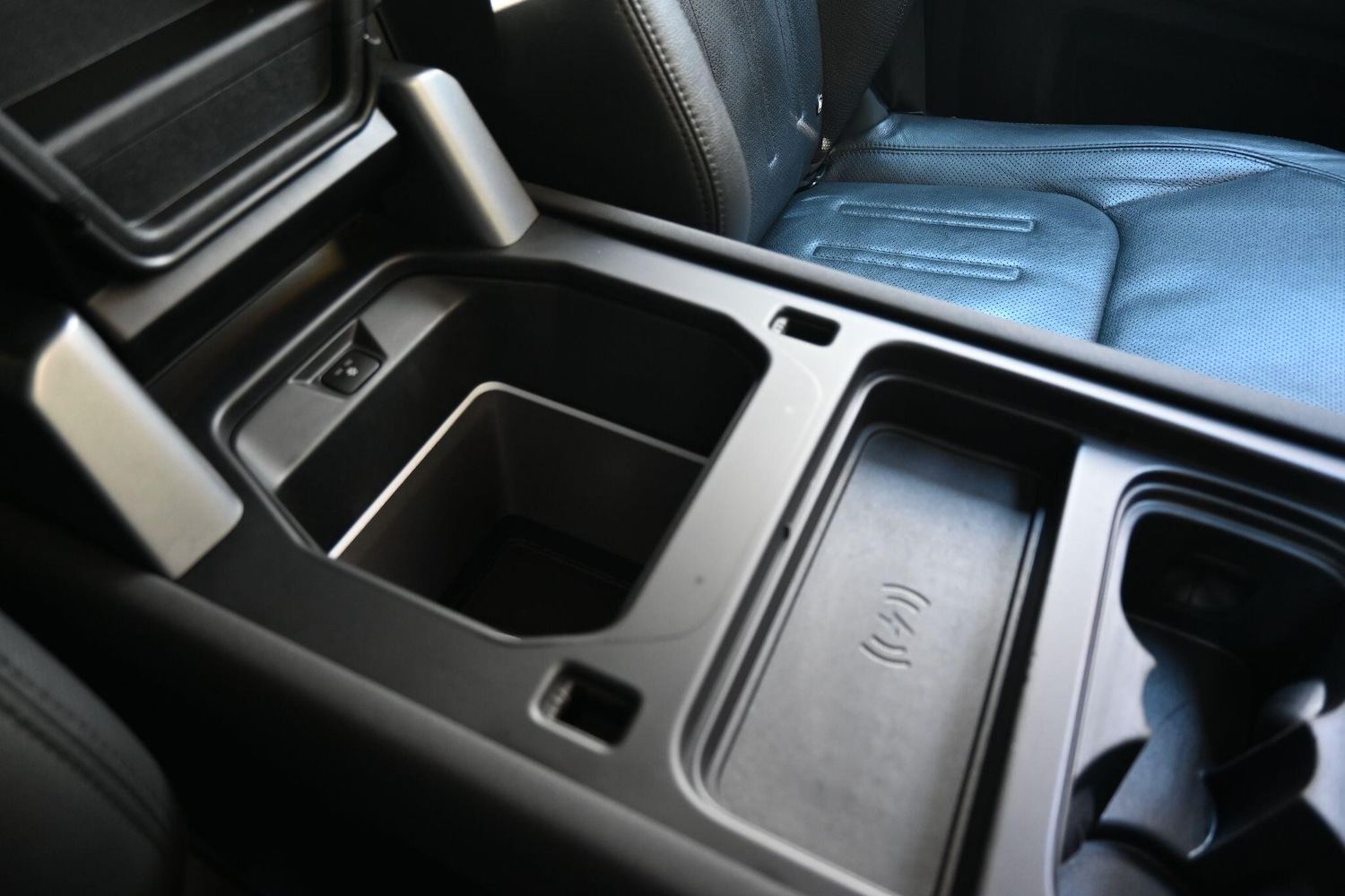 Used Land Rover Defender 2021 for sale - 77939569: Photo 19