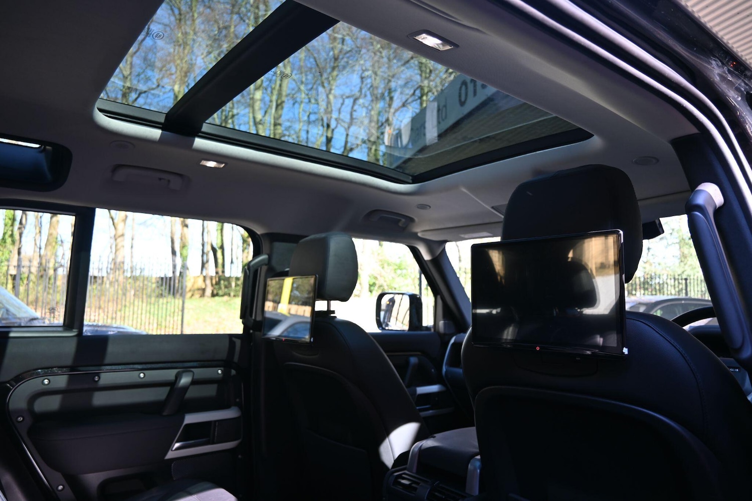 Used Land Rover Defender 2021 for sale - 77939569: Photo 21