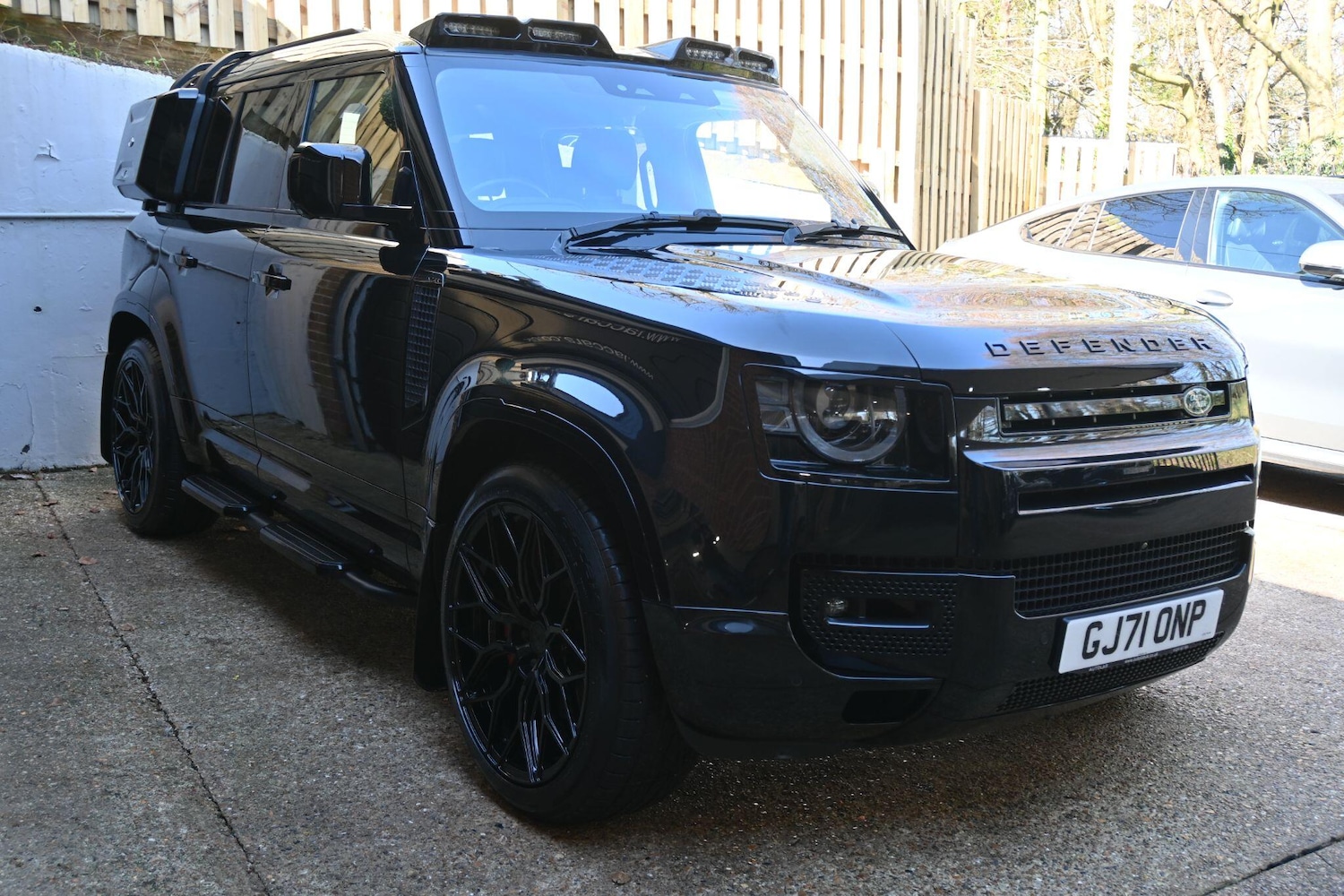 Used Land Rover Defender 2021 for sale - 77939569: Photo 3