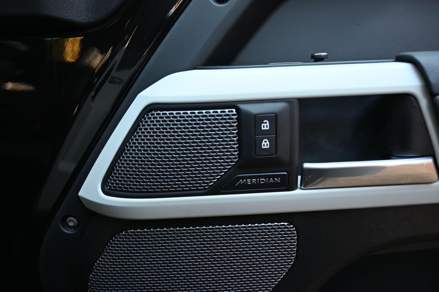 Used Land Rover Defender 2021 for sale - 77939569: Photo 30