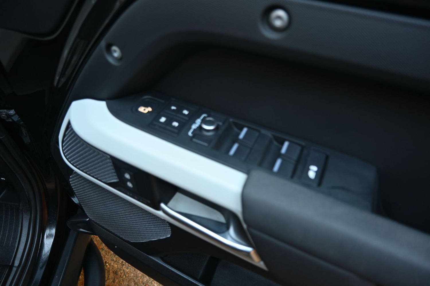 Used Land Rover Defender 2021 for sale - 77939569: Photo 31