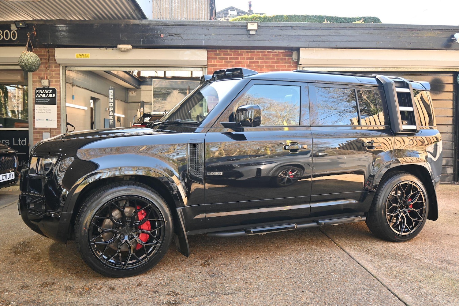 Used Land Rover Defender 2021 for sale - 77939569: Photo 9