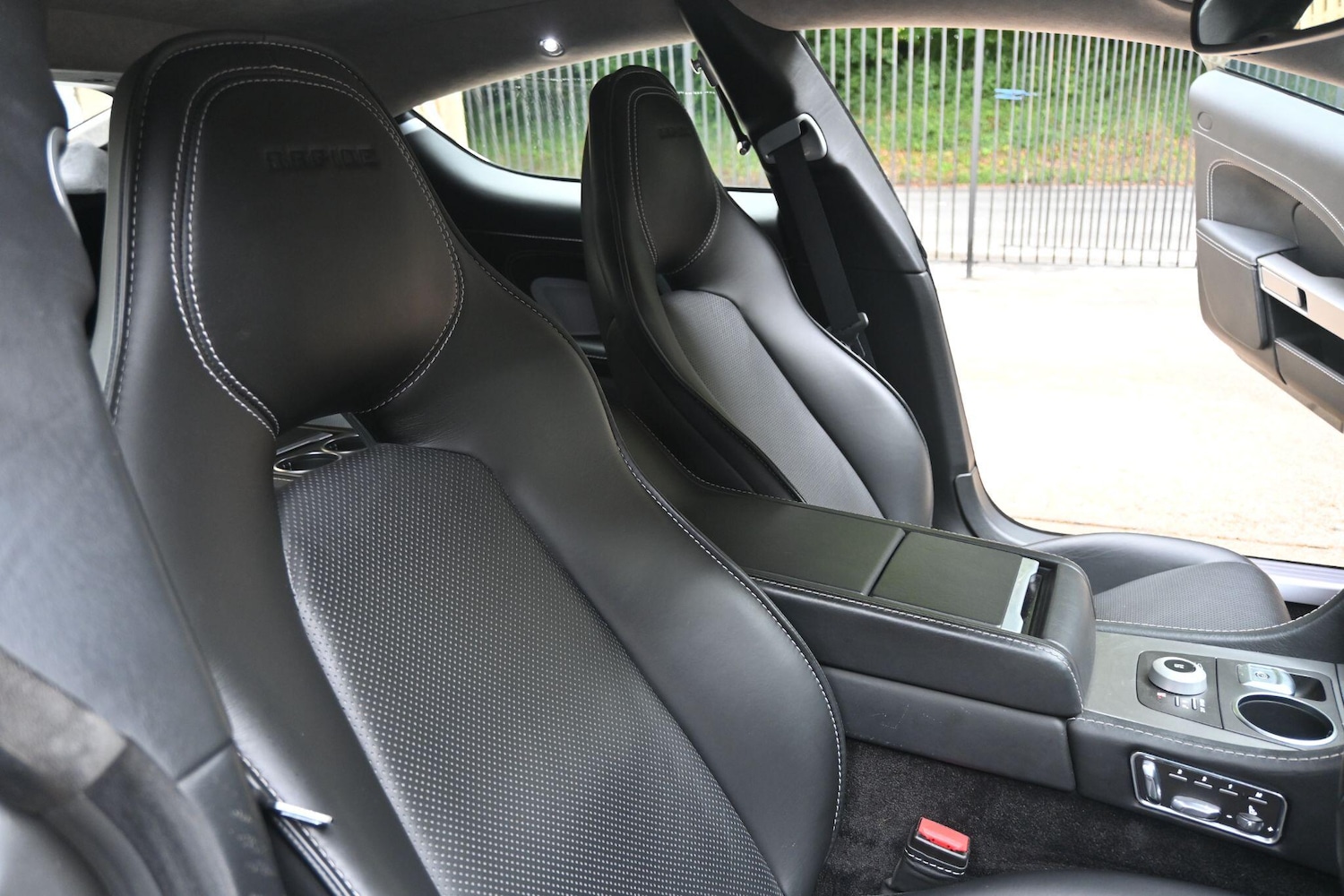 Used Aston Martin Rapide 2011 for sale - 75905205: Photo 21