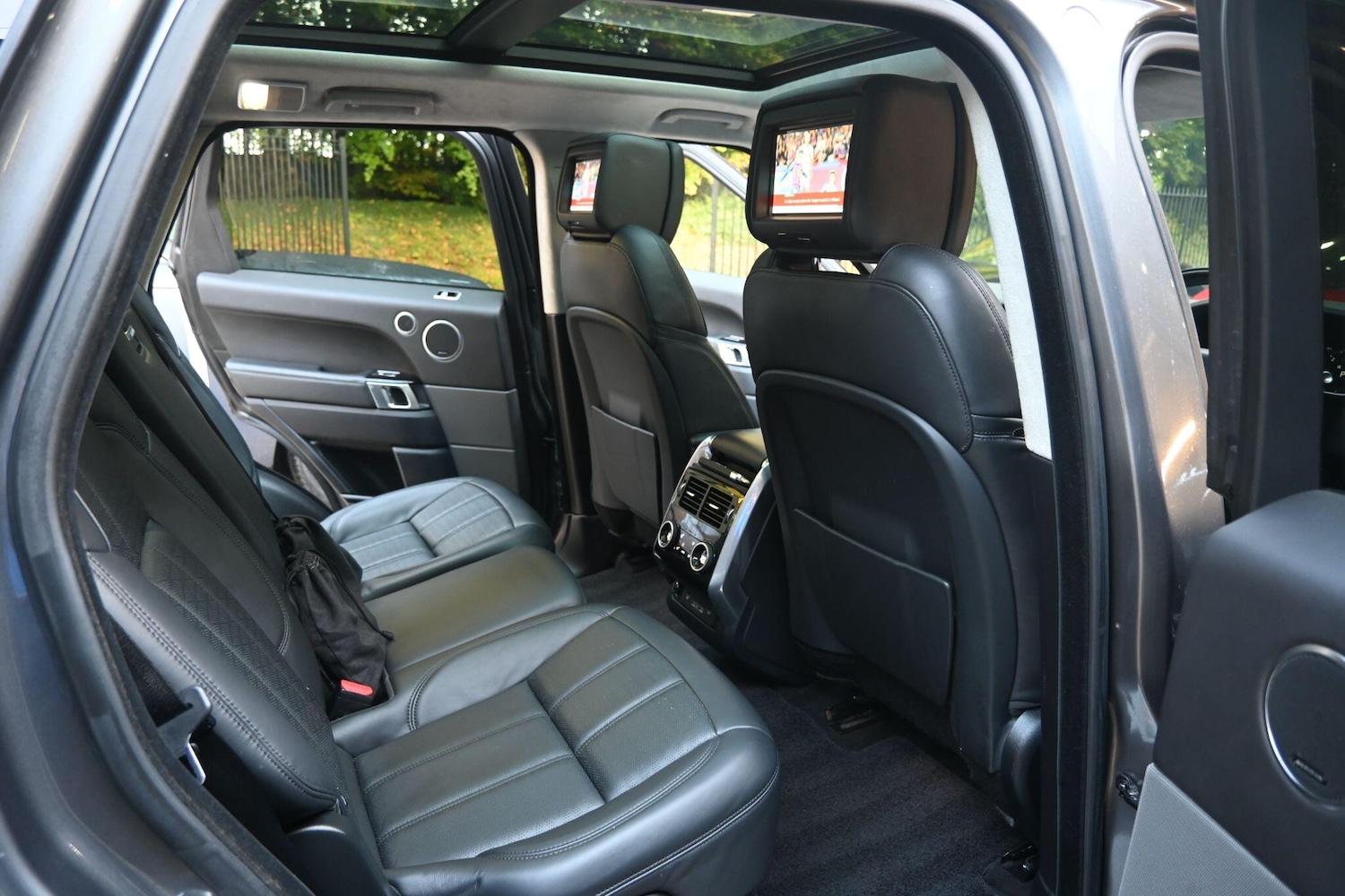 Used Land Rover Range Rover Sport 2018 for sale - 76349500: Photo 17
