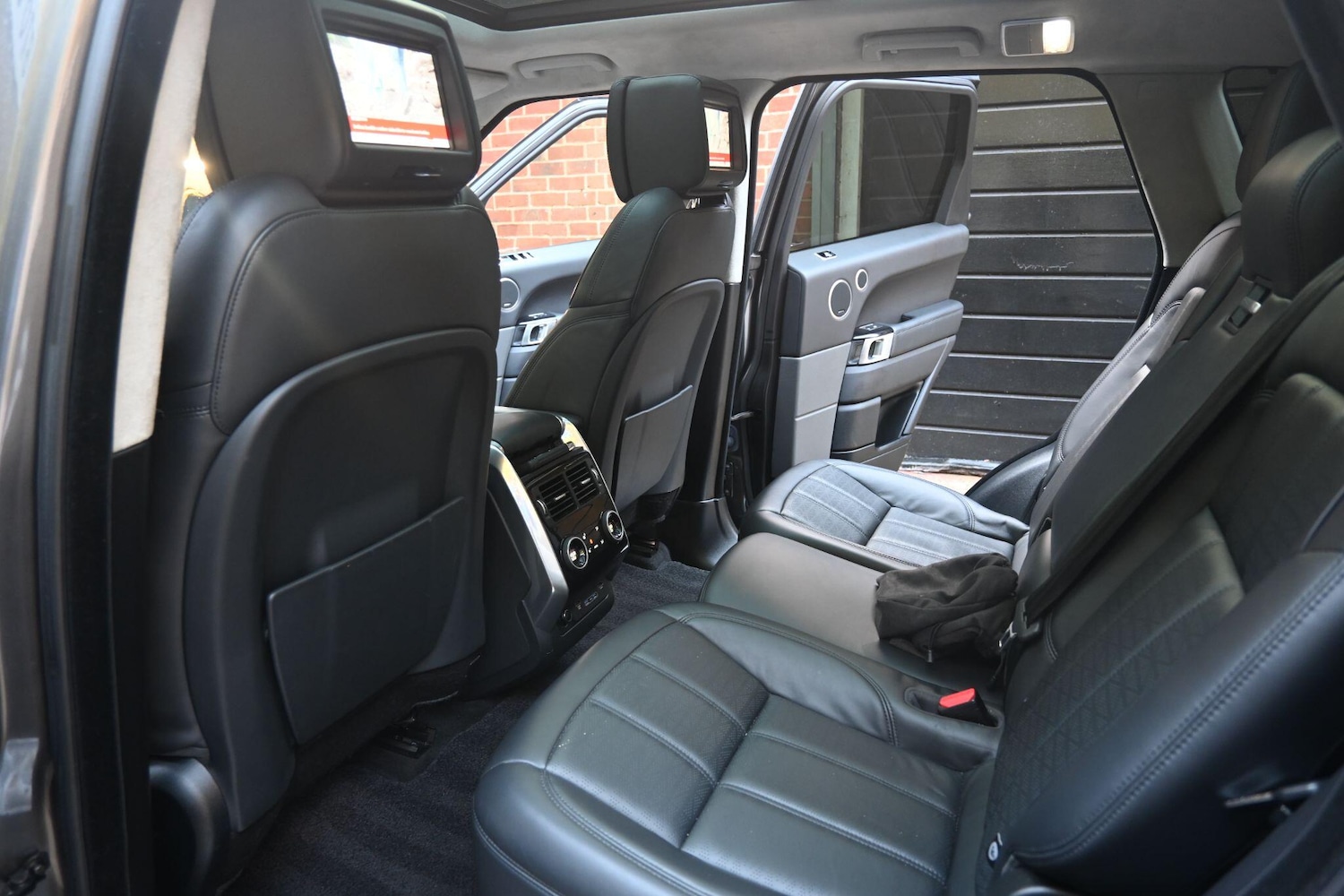 Used Land Rover Range Rover Sport 2018 for sale - 76349500: Photo 28