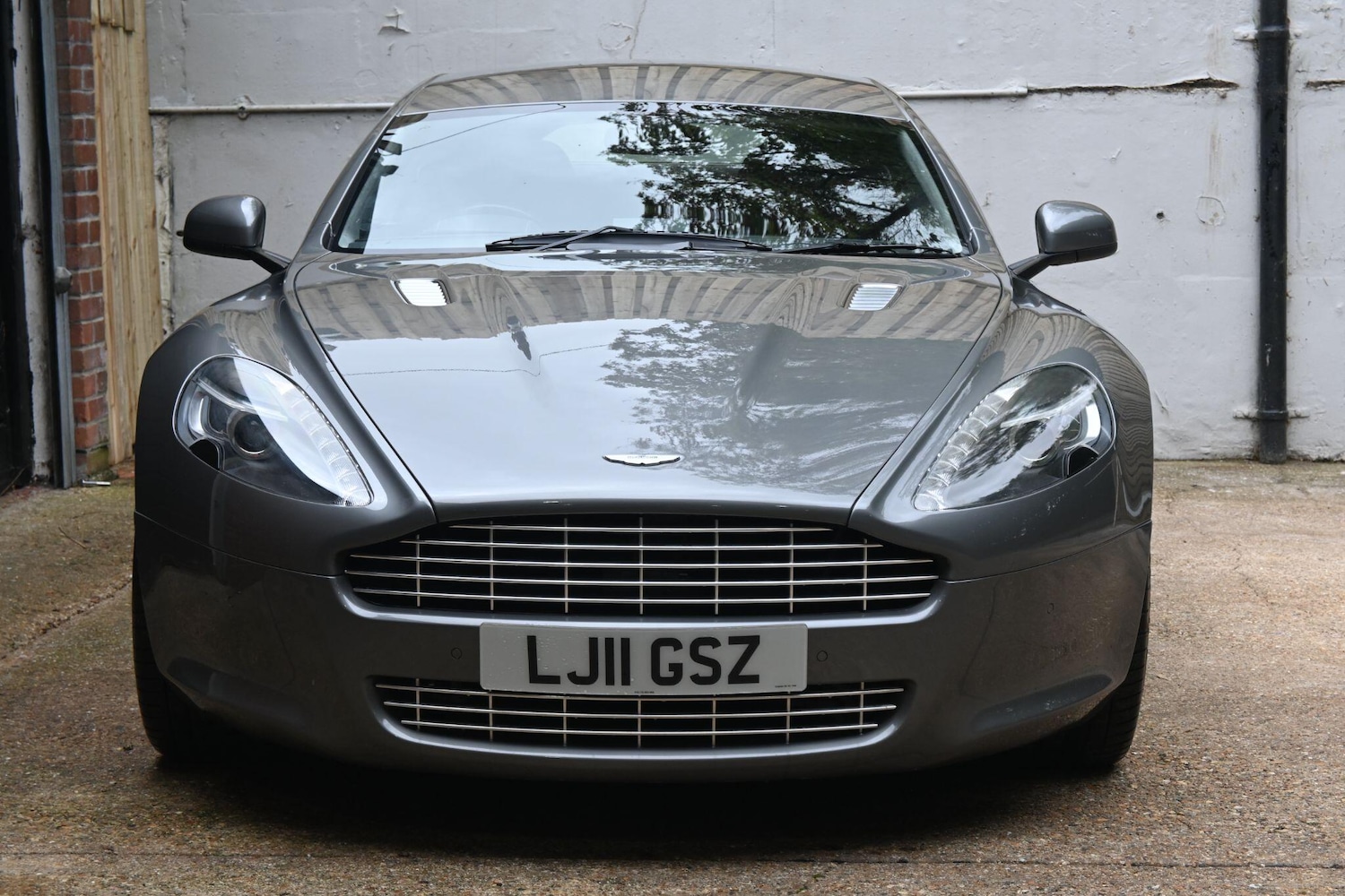 Used Aston Martin Rapide 2011 for sale - 76988560: Photo 2