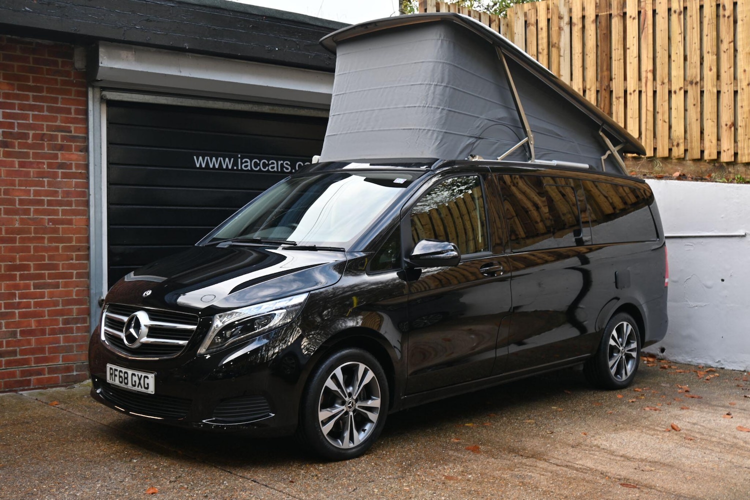 Used Mercedes-Benz V-Class 2019 for sale - 76899394: Photo 1