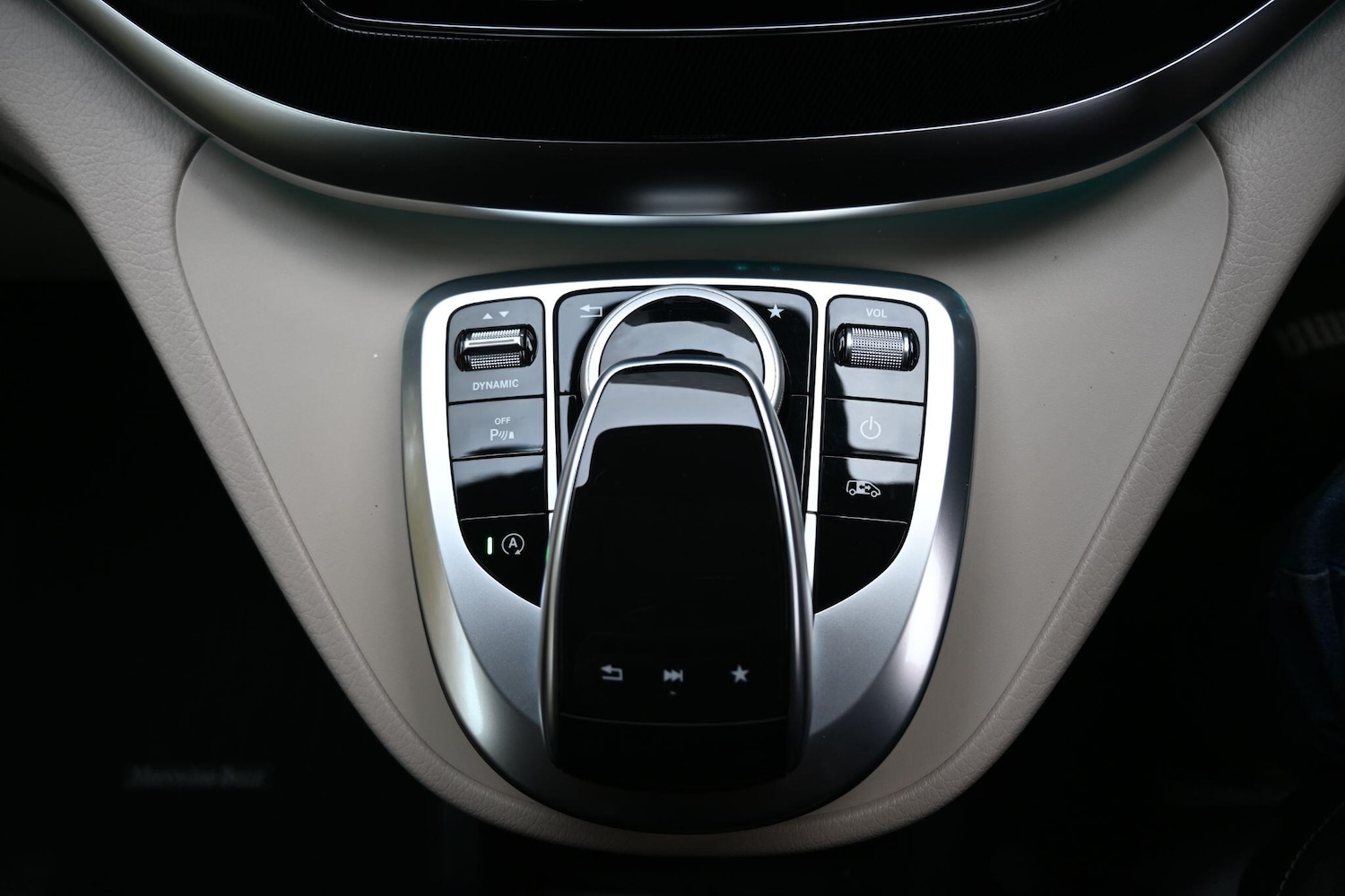 Used Mercedes-Benz V-Class 2019 for sale - 76899394: Photo 14