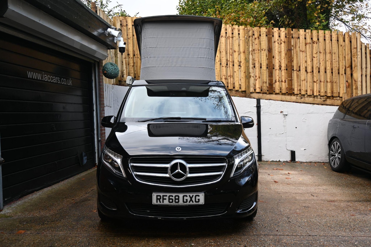 Used Mercedes-Benz V-Class 2019 for sale - 76899394: Photo 2