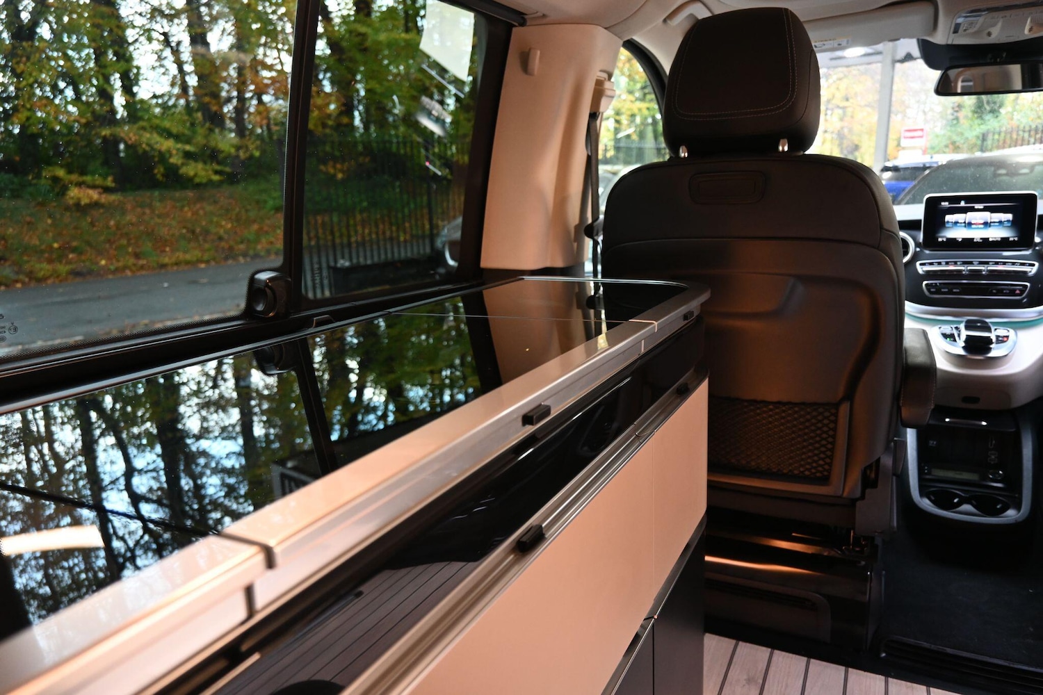 Used Mercedes-Benz V-Class 2019 for sale - 76899394: Photo 26