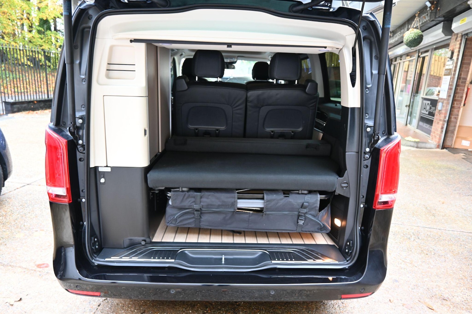 Used Mercedes-Benz V-Class 2019 for sale - 76899394: Photo 9