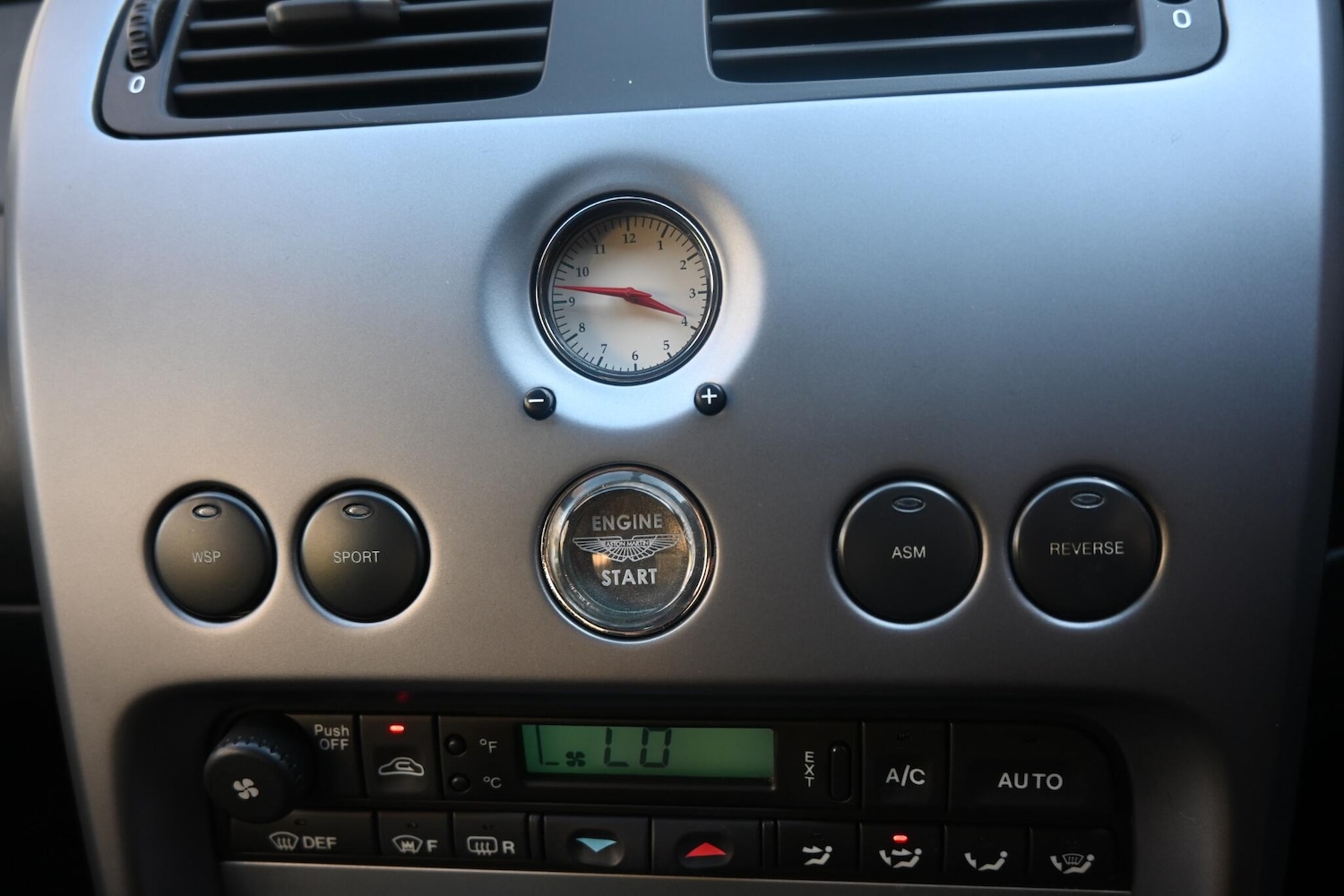 Used Aston Martin Vanquish 2004 for sale - 76780658: Photo 11