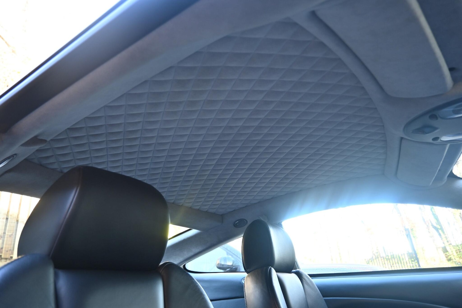 Used Aston Martin Vanquish 2004 for sale - 76780658: Photo 19