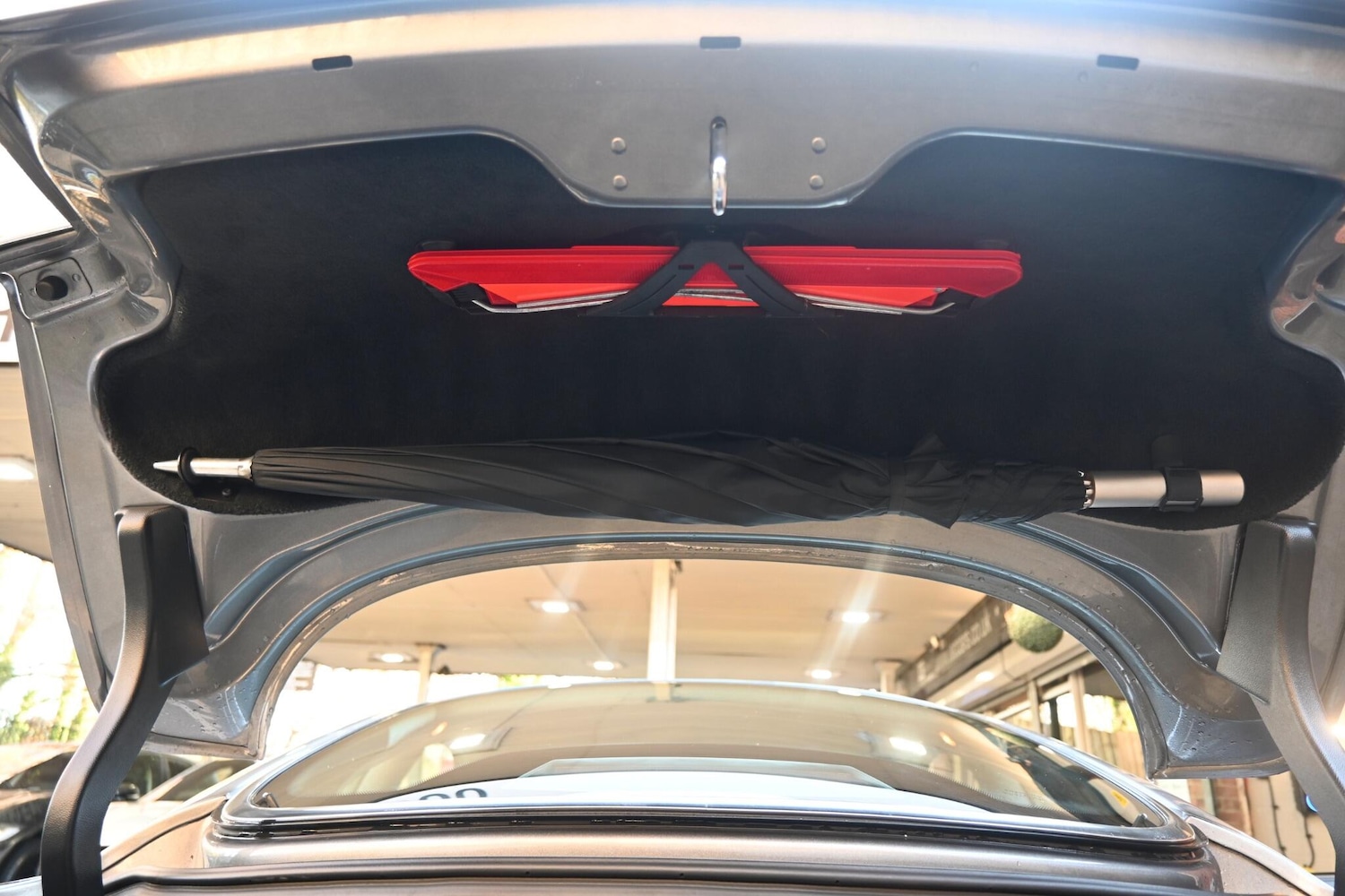 Used Aston Martin Vanquish 2004 for sale - 76780658: Photo 25