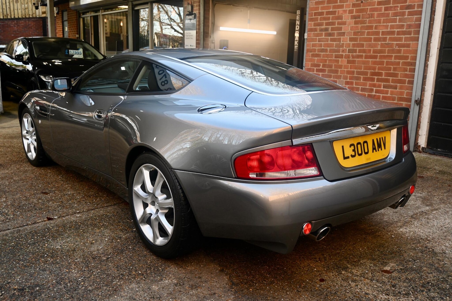 Used Aston Martin Vanquish 2004 for sale - 76780658: Photo 6