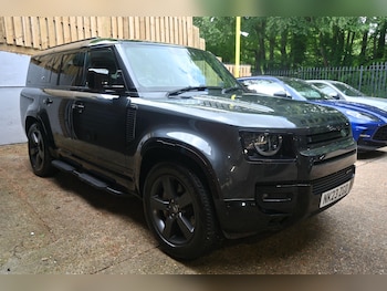 Used Land Rover Defender 130 2023 for sale - 78517042: Photo