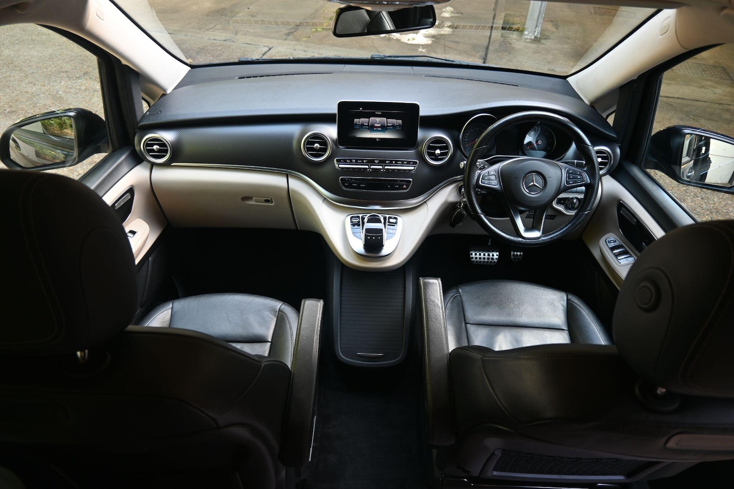 Used Mercedes-Benz V-Class 2018 for sale - 76988440: Photo 22