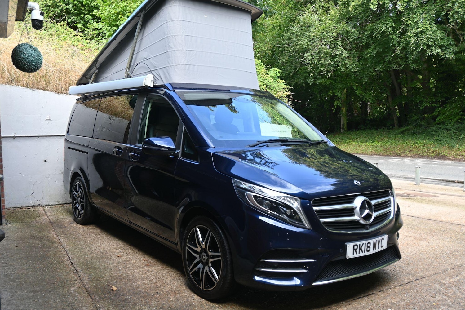 Used Mercedes-Benz V-Class 2018 for sale - 76988440: Photo 3