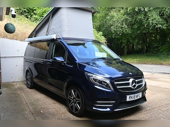 Used Mercedes-Benz V-Class 2018 for sale - 76988440: Photo