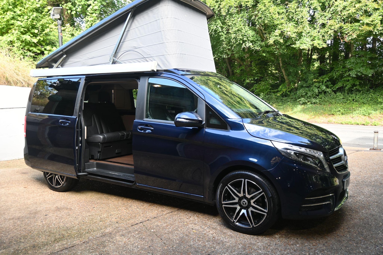 Used Mercedes-Benz V-Class 2018 for sale - 76988440: Photo 4