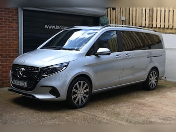 Used Mercedes-Benz V-Class 2025 for sale - 77940635: Photo