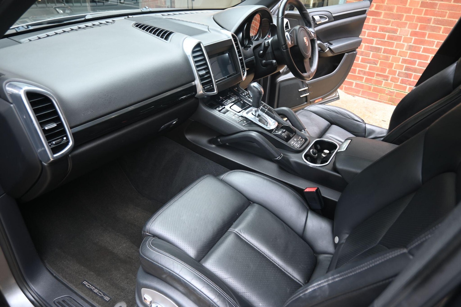 Used Porsche Cayenne 2010 for sale - 77510511: Photo 15