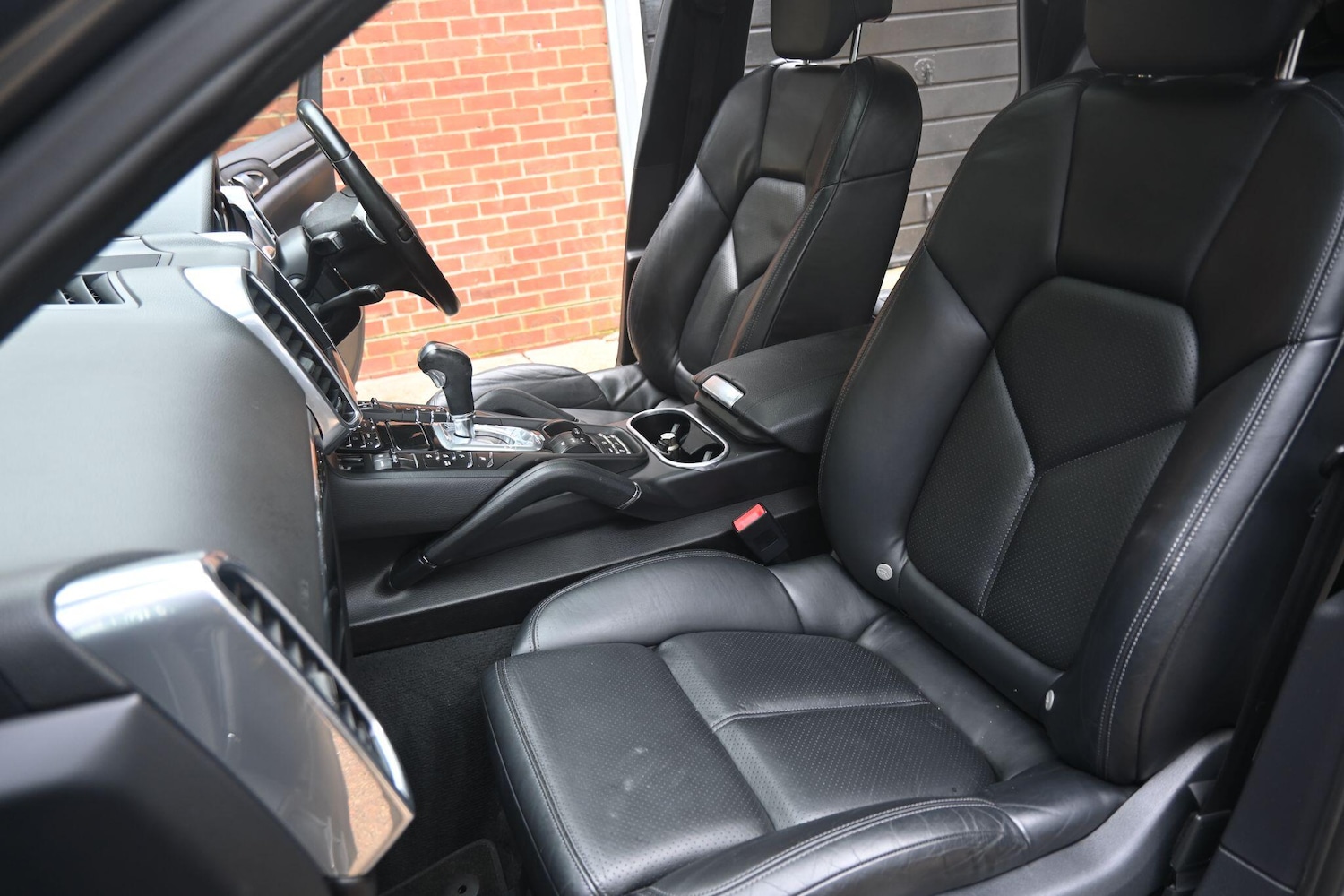 Used Porsche Cayenne 2010 for sale - 77510511: Photo 17