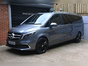 Used Mercedes-Benz V-Class 2019 for sale - 78504499: Photo