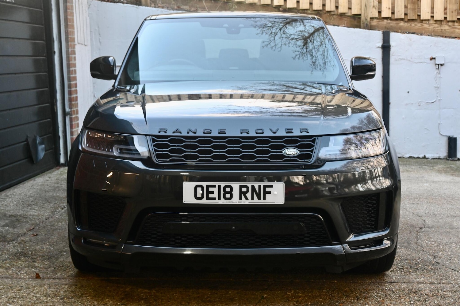 Used Land Rover Range Rover Sport 2018 for sale - 76899530: Photo 2